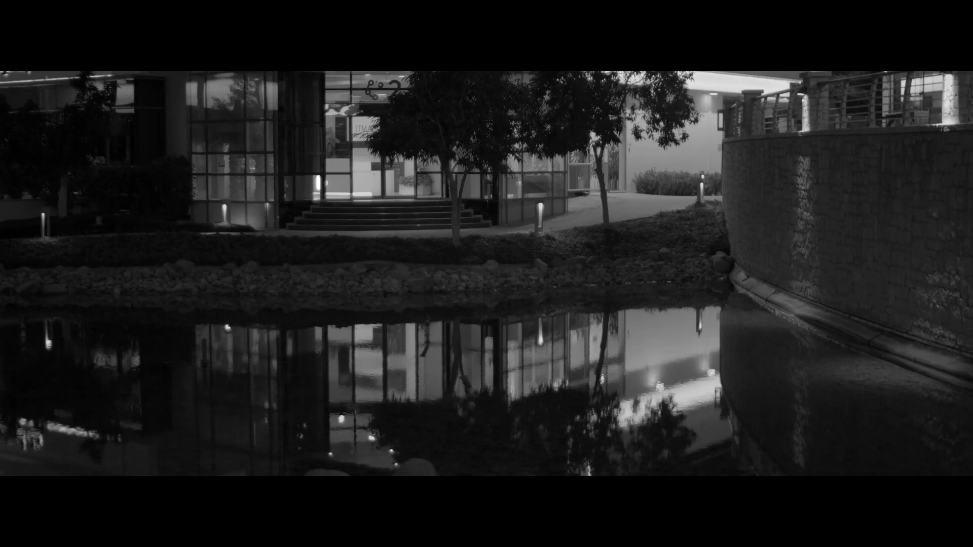 Selected frame 4 from Mooned!